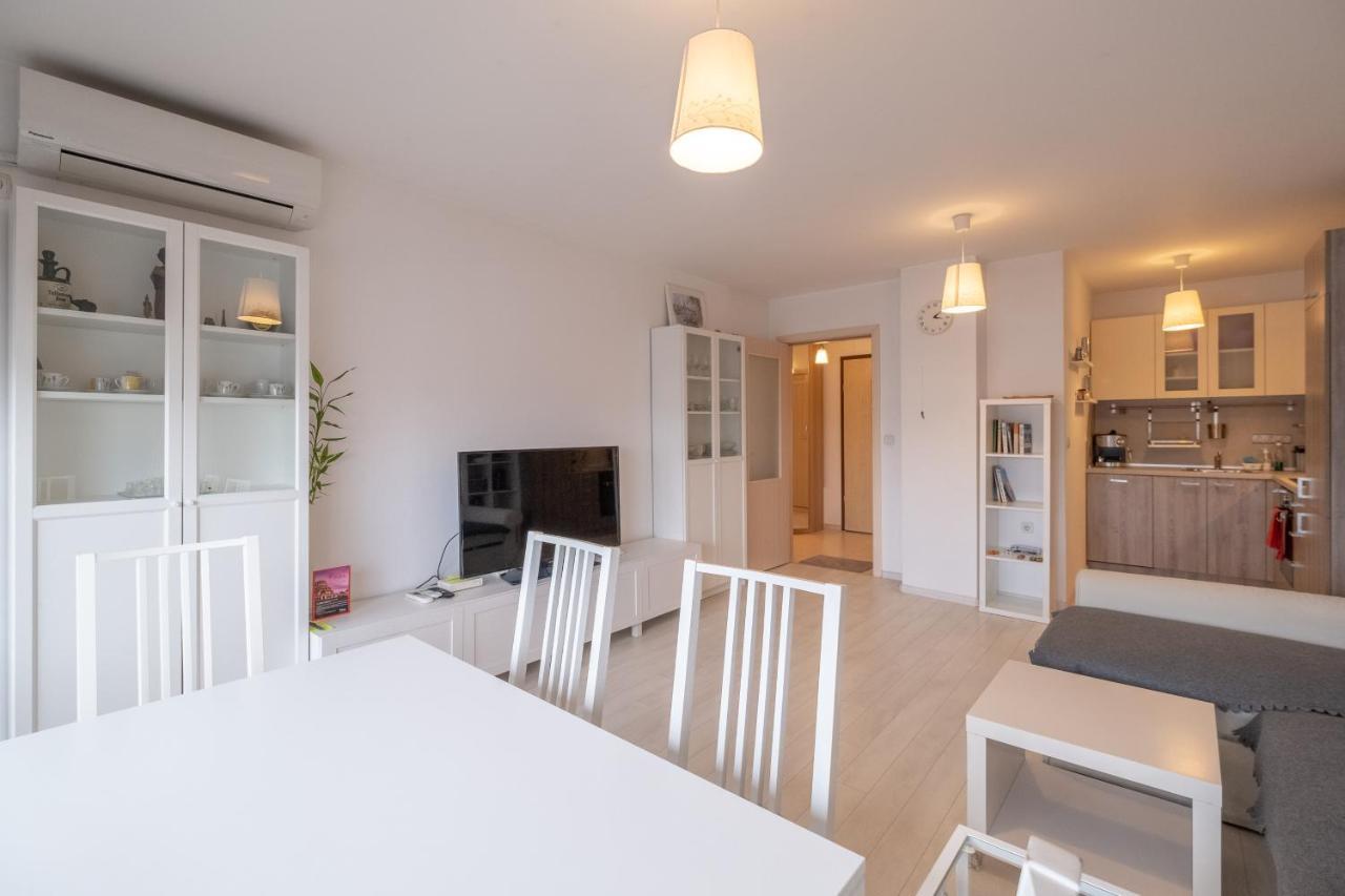 Sunny 1- Bdr In Banishora District Apartment Sofia Ngoại thất bức ảnh